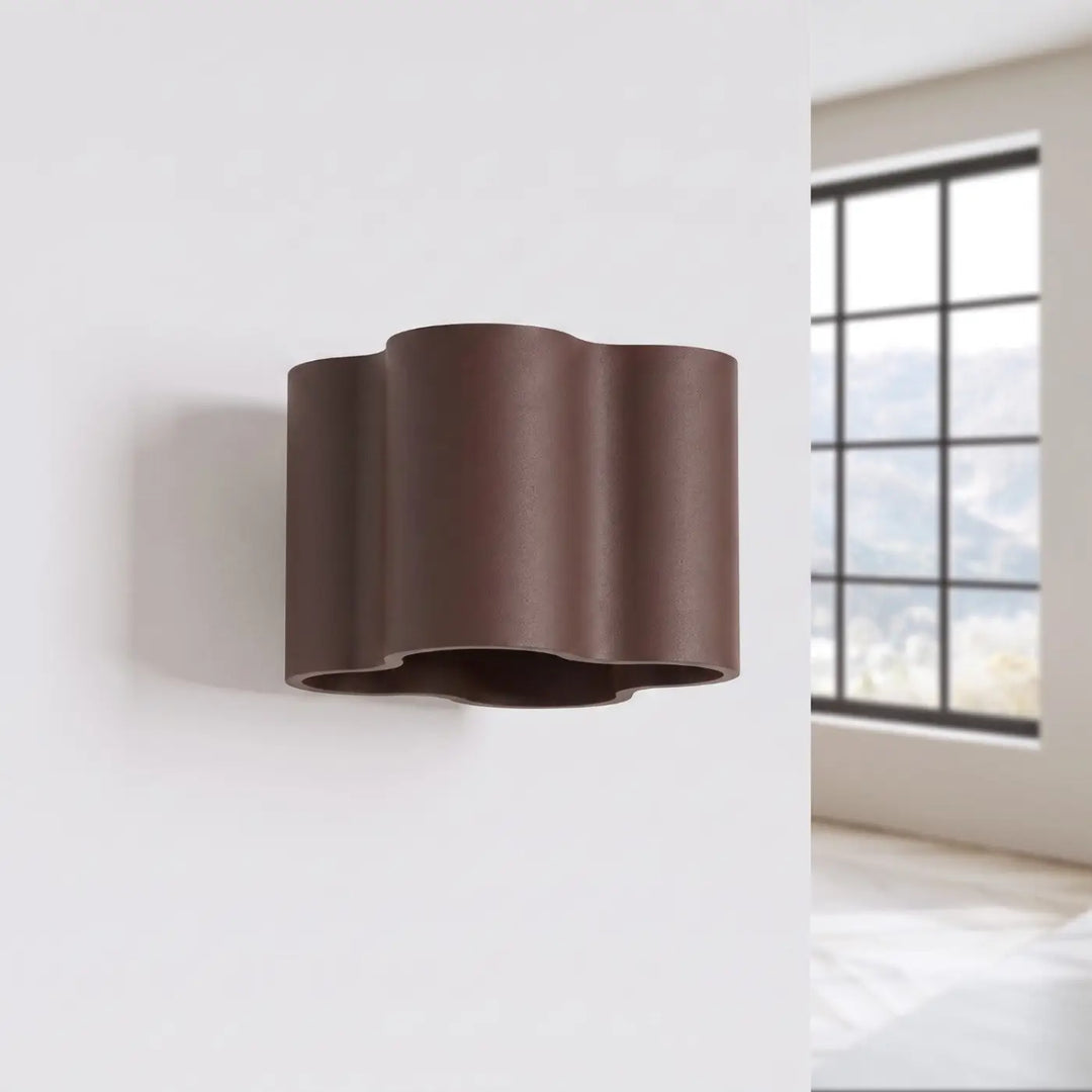 Applique murale Ovio en aluminium marron, éteinte