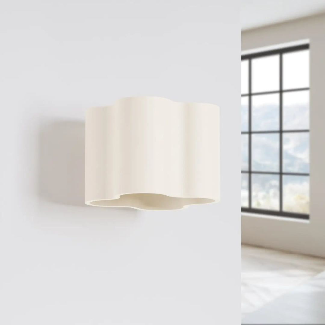 Applique murale Ovio en aluminium beige, éteinte