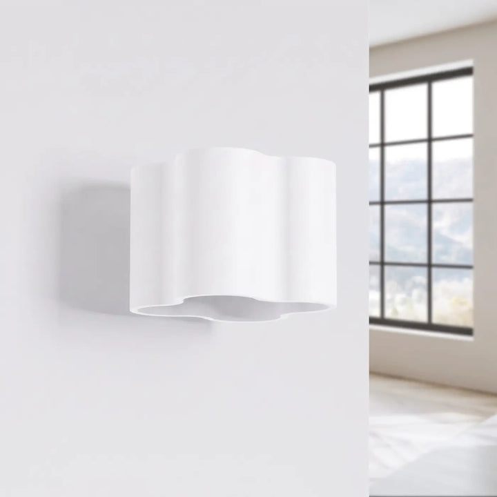 Applique murale Ovio en aluminium blanc, éteinte