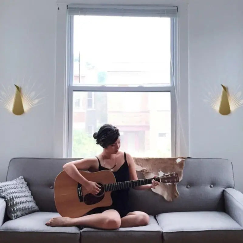 Applique Murale Paon en Aluminium Noir ou Doré