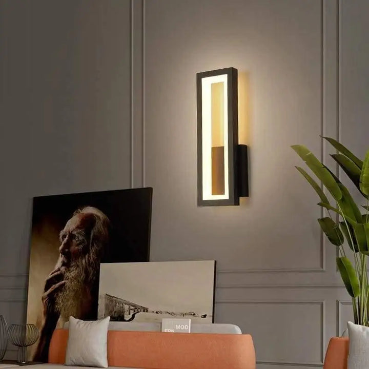 Applique Murale Rectangulaire LED À Cadre Doré Élégant