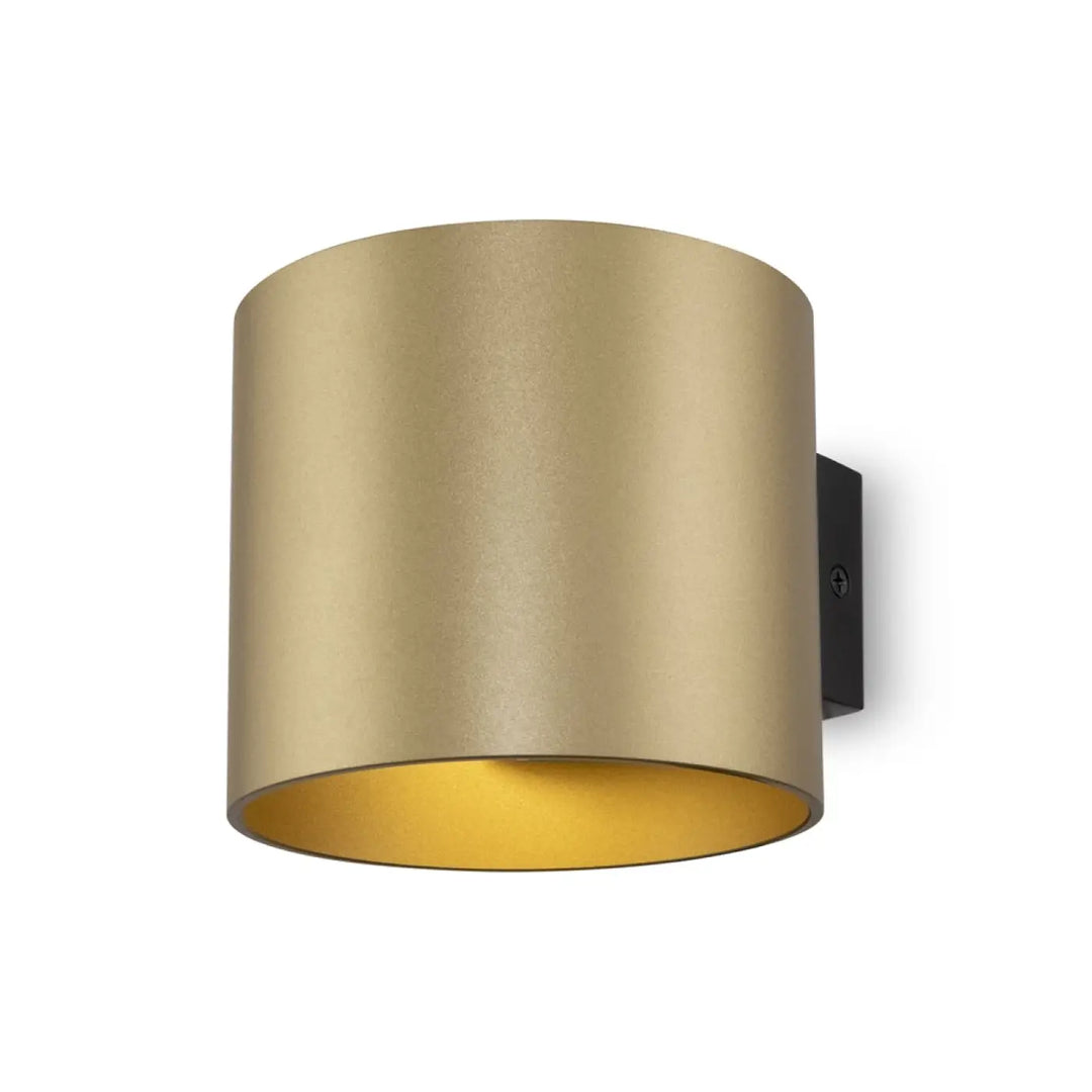 Applique murale rond cylindrique finition or avec extérieur mat et intérieur poli pour une lumière douce