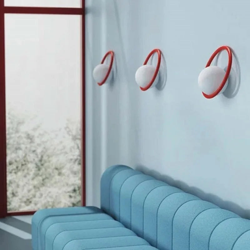 Applique murale ronde minimaliste colorée au style moderne