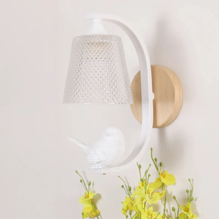 Applique murale scandinave avec un moineau blanc

