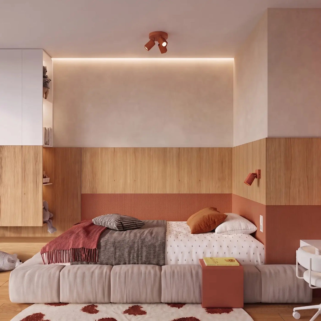 Applique murale Rayo en aluminium ocre rouge à réflecteur rainuré dans une chambre