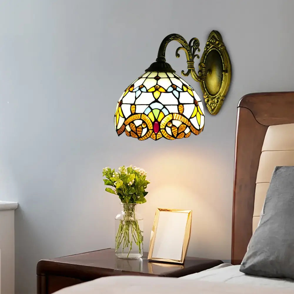 Applique Murale Style Tiffany Au Design Vintage Avec Ses Mosaïques