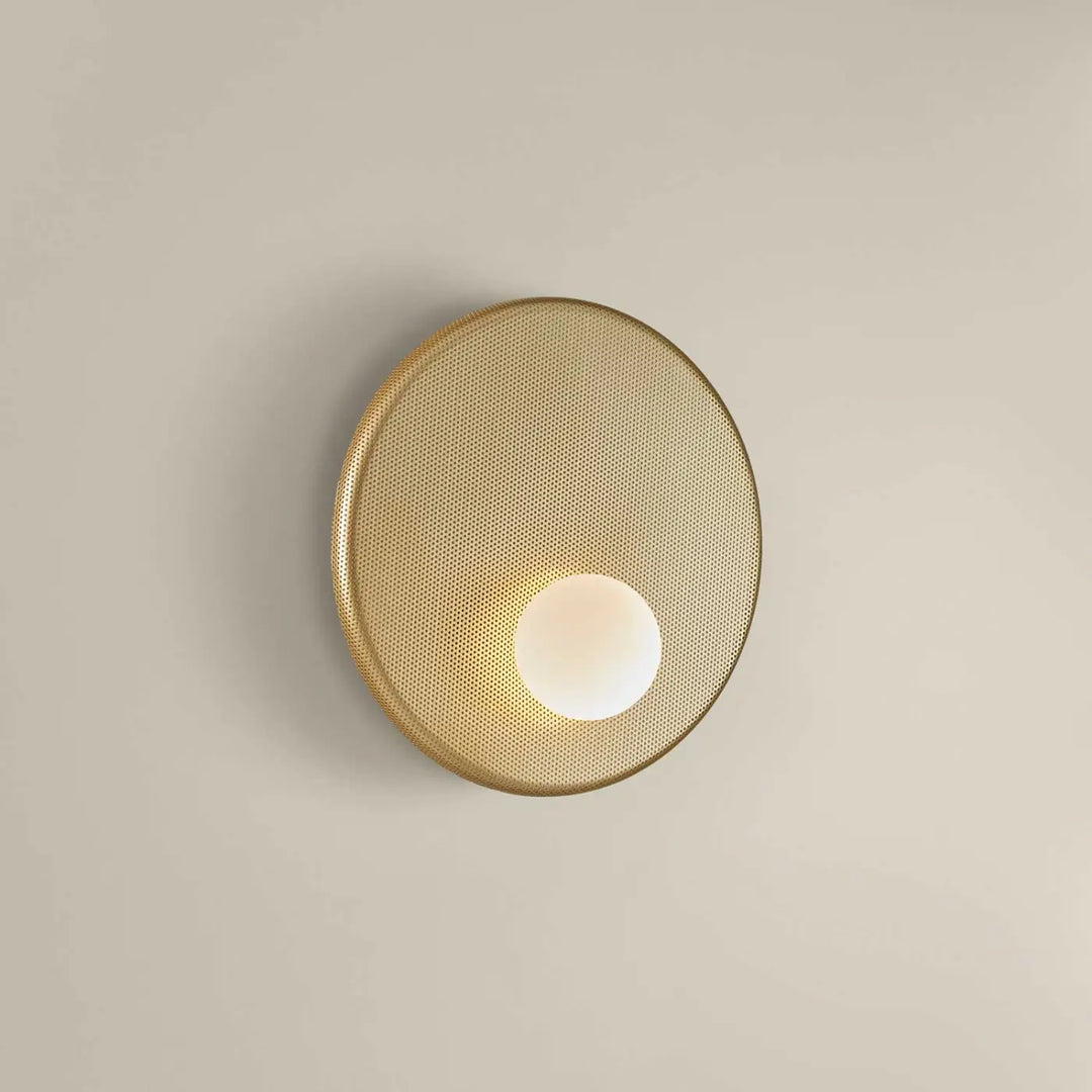 Applique Trip dorée en aluminium et acier avec diffuseur en verre opale #couleur_dore