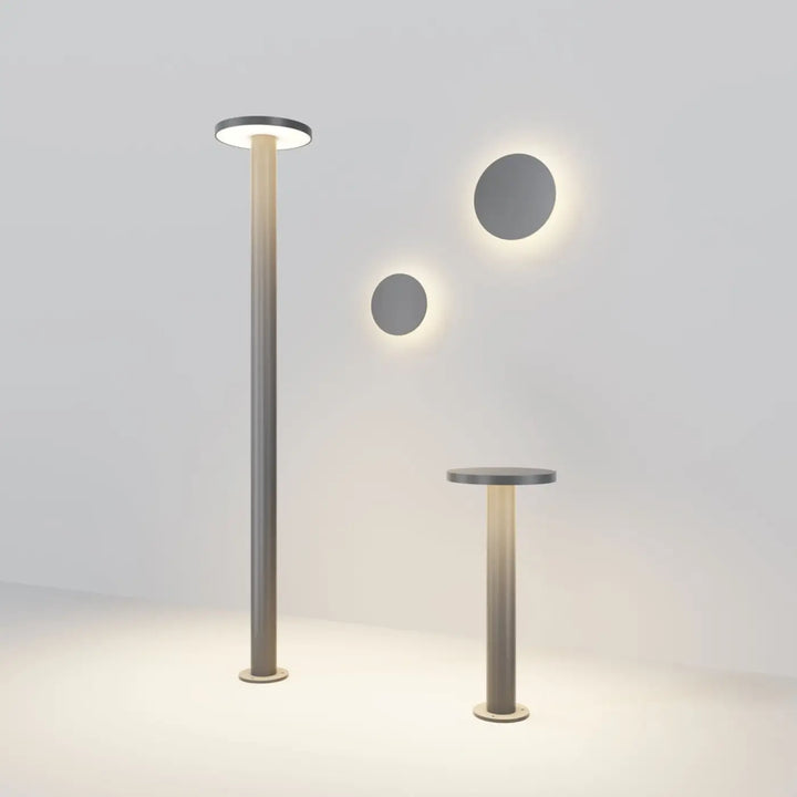Borne extérieure led champignon en acier gris anthracite avec indice ip65 et éclairage minimaliste cylindrique