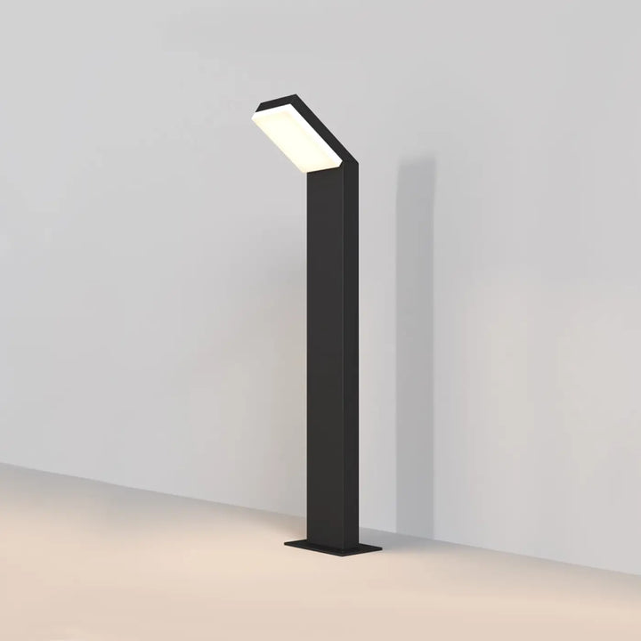 Borne extérieur paso en acier noir avec cadre asymétrique et éclairage led incliné pour chemin moderne
