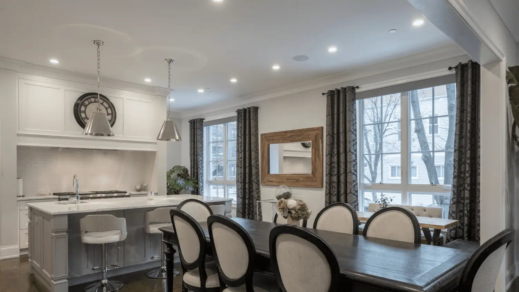 comment fixer un plafonnier