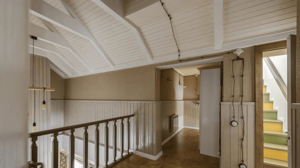 quel luminaire pour un plafond en pente