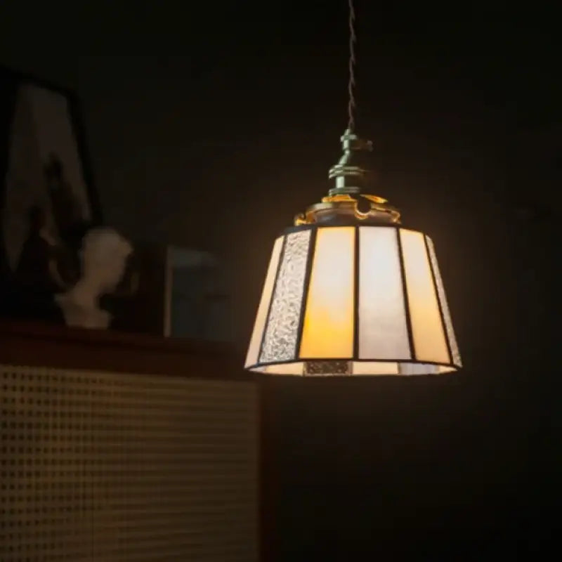 Suspension vintage en verre et cuivre design éclatant chic