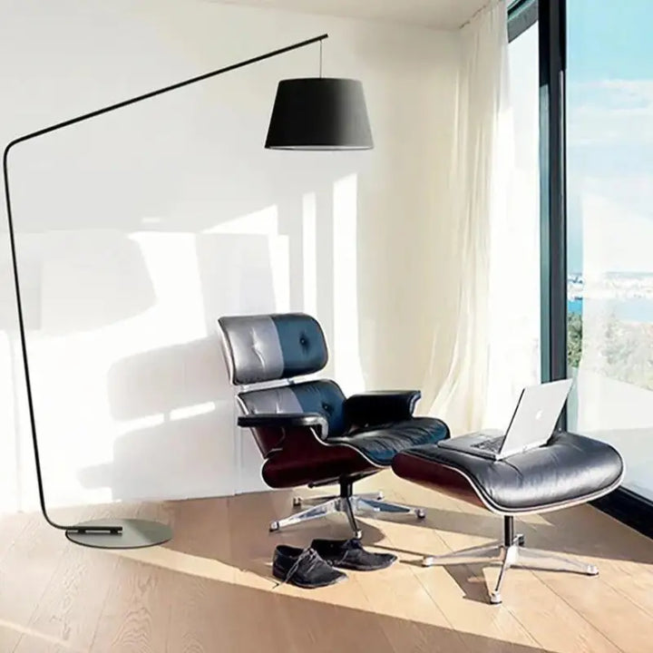 Grand Lampadaire Arc En Aluminium Noir Au Style Élégant