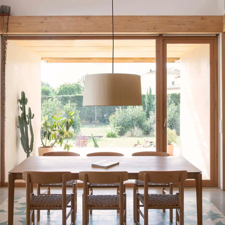 Grande suspension Samba 700 dans un intérieur