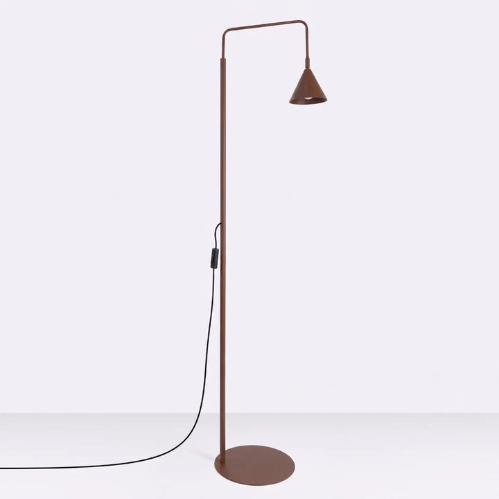 Lampadaire marron éteint