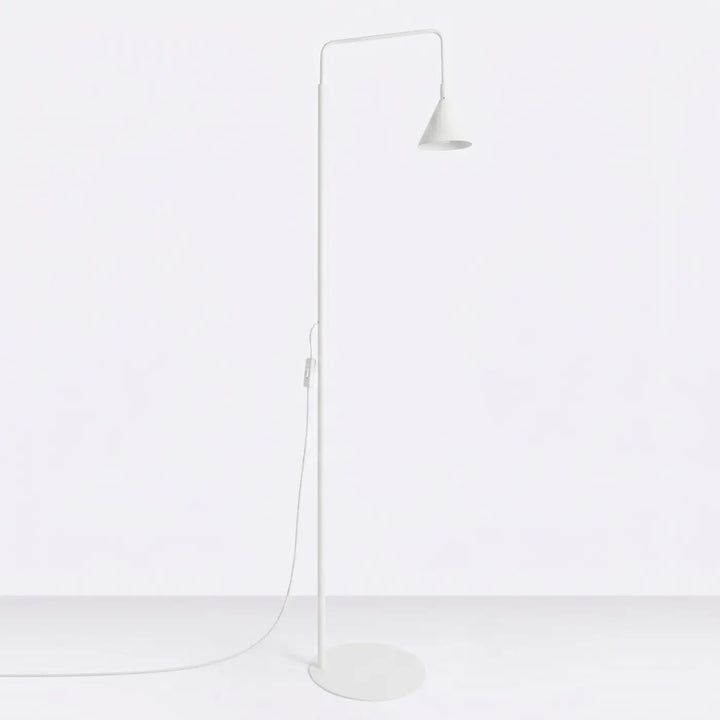 Lampadaire blanc éteint