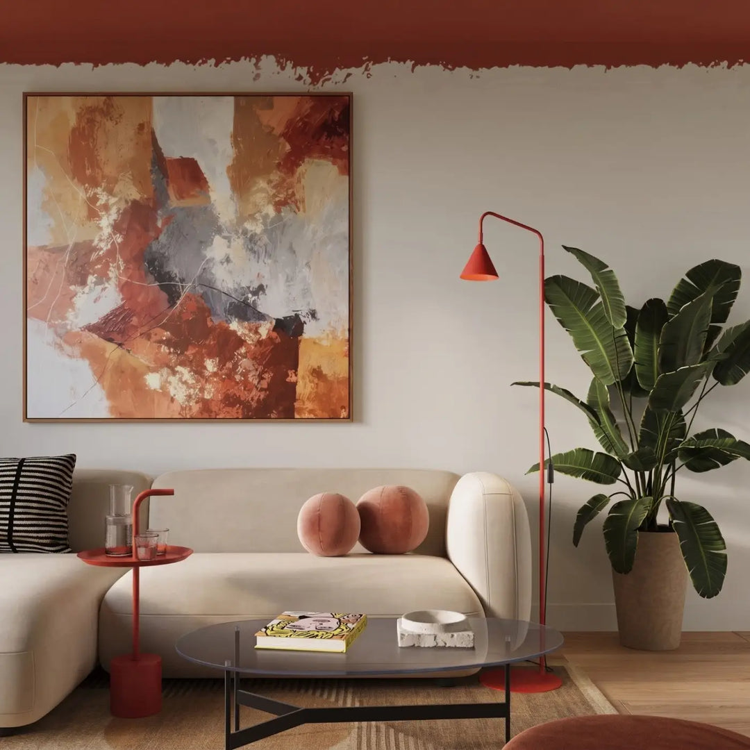 Lampadaire rouge dans un salon