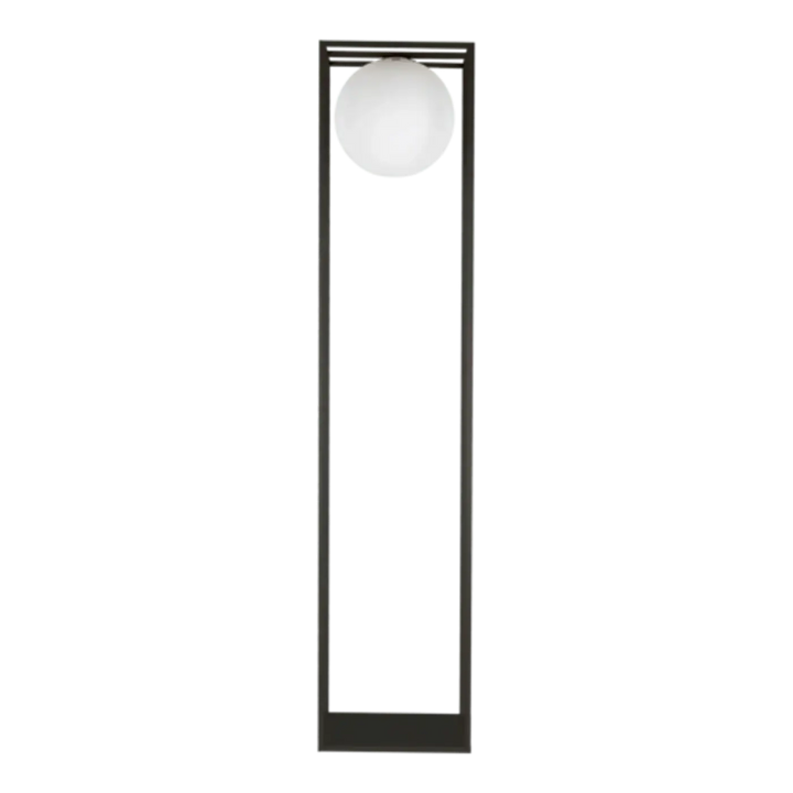 Un lampadaire daisy moderne avec cadre rectangulaire noir mat et verre opaque sphérique blanc qui s’intègre facilement