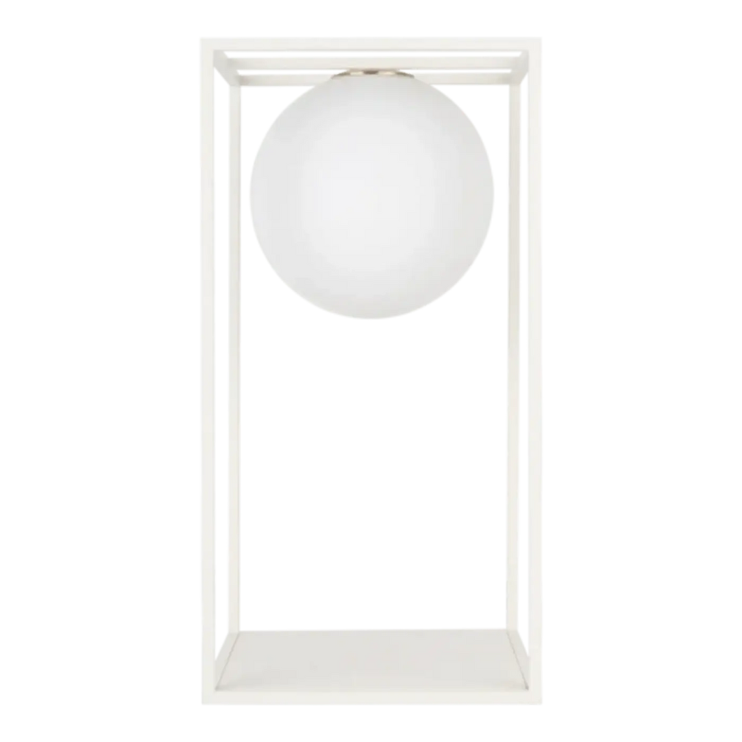 Lampadaire daisy avec globe en verre opaque blanc sphérique et cadre rectangulaire minimaliste qui s’intègre facilement