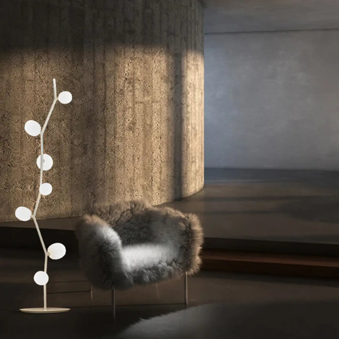 Lampadaire décoratif moderne en métal et globes en verre élégant