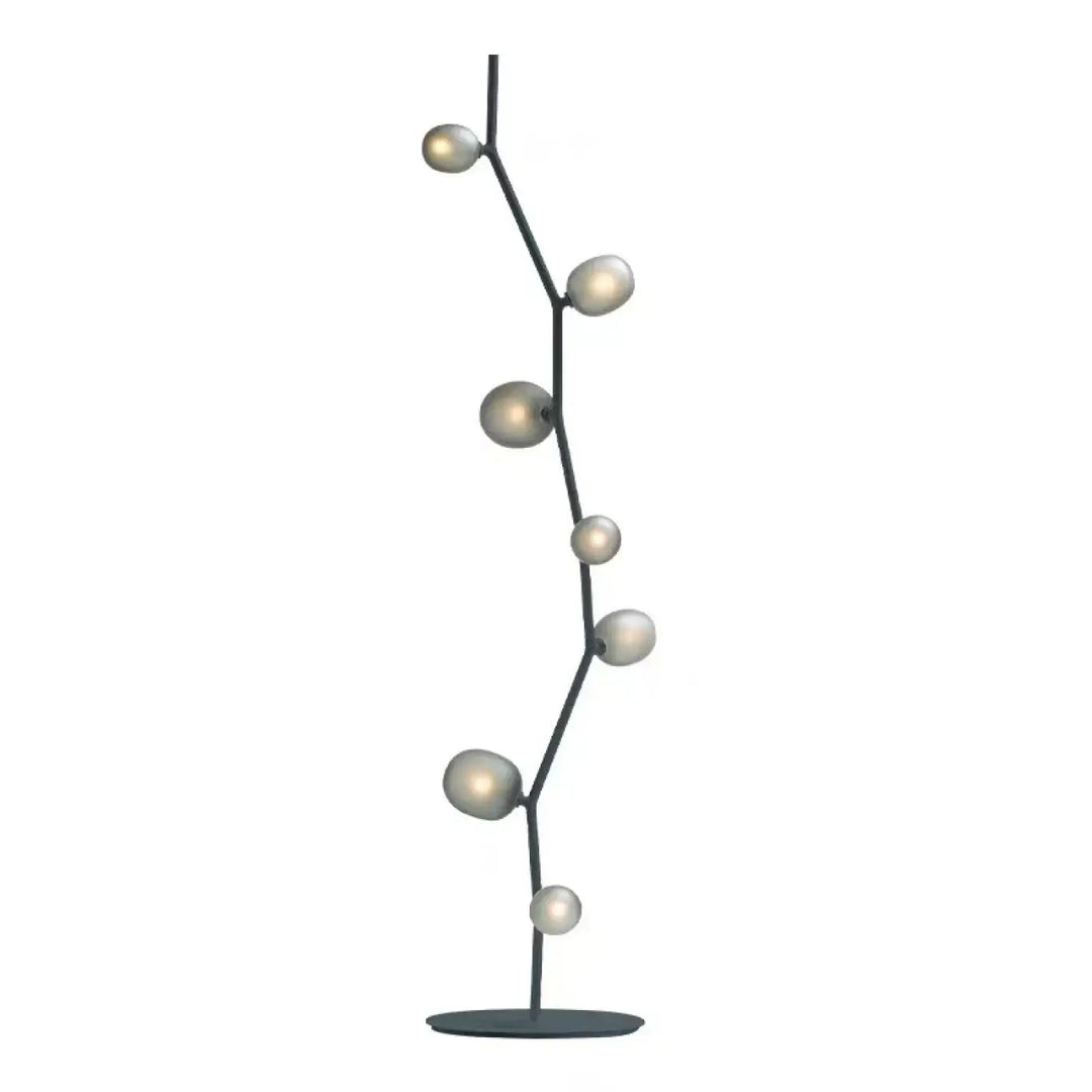 Lampadaire décoratif moderne en métal et globes en verre élégant