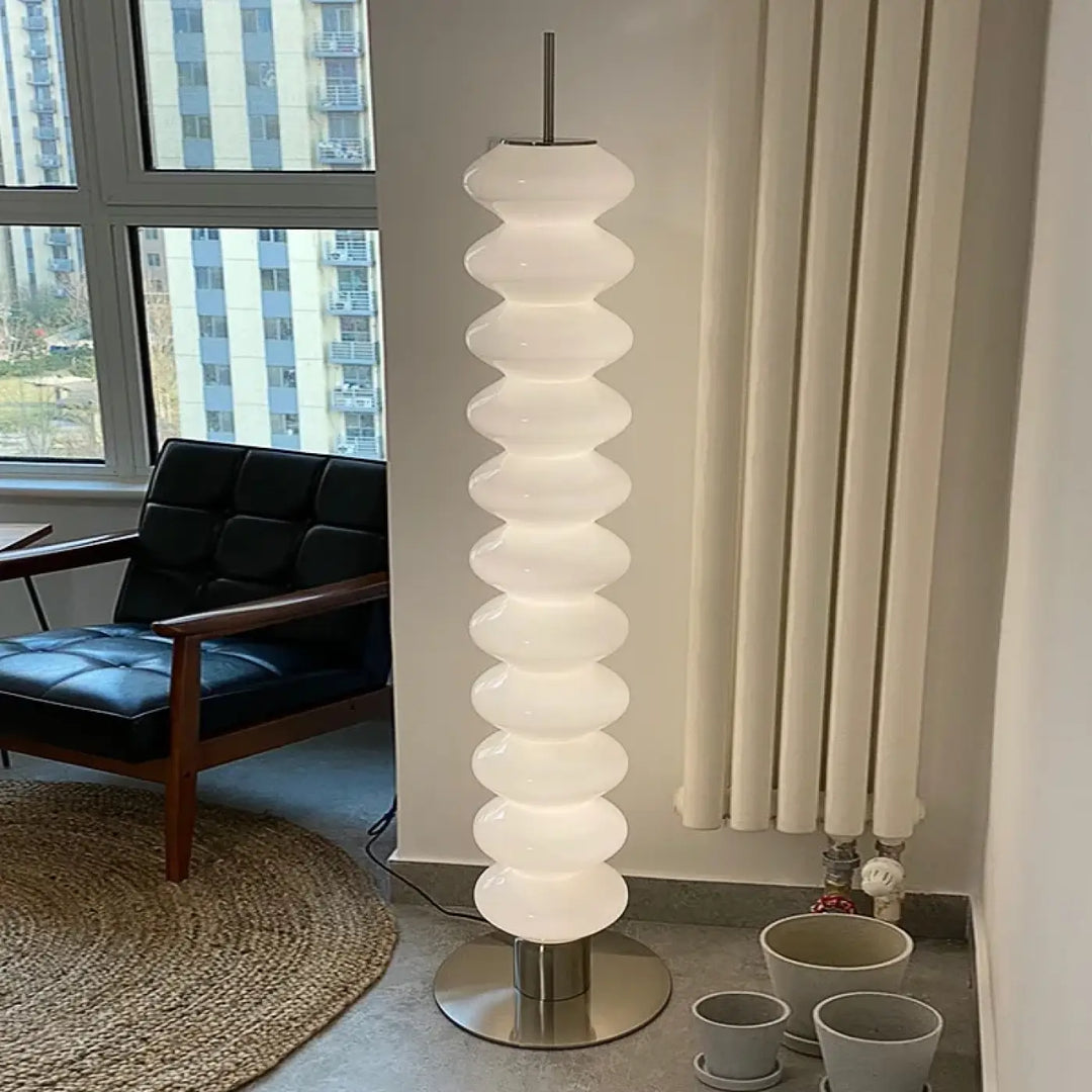 Lampadaire éclairage élégant verre blanc et base métal chic
