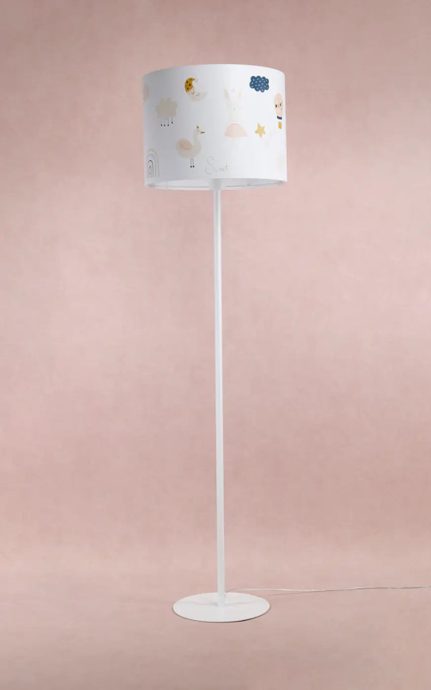 Lampadaire enfant blanc avec abat-jour cylindrique motif douceur enchantée en couleurs pastel doux