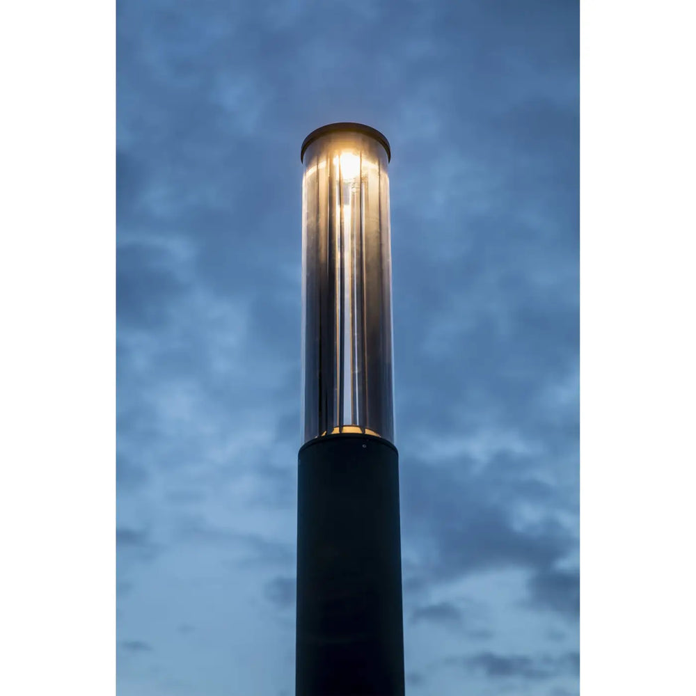 Lampadaire Screen gris foncé en situation