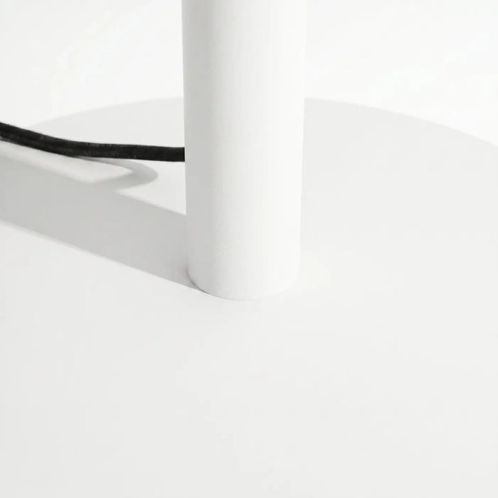 Lampadaire TRANG blanc détail de la base