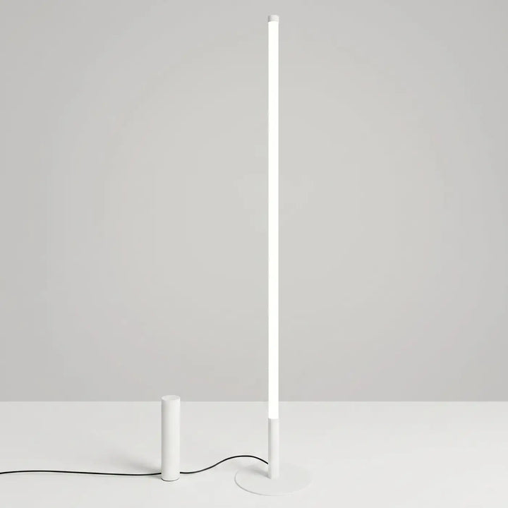 Lampadaire TRANG blanc allumée, tube lumineux