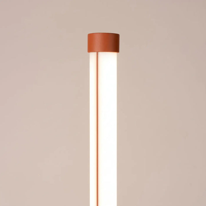Lampadaire TRANG ocre rouge détail du sommet du tube