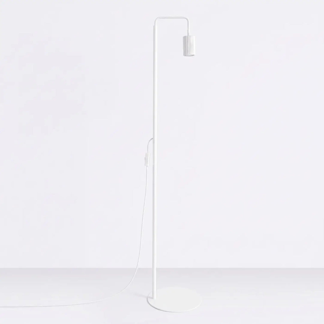 Lampadaire blanc éteint