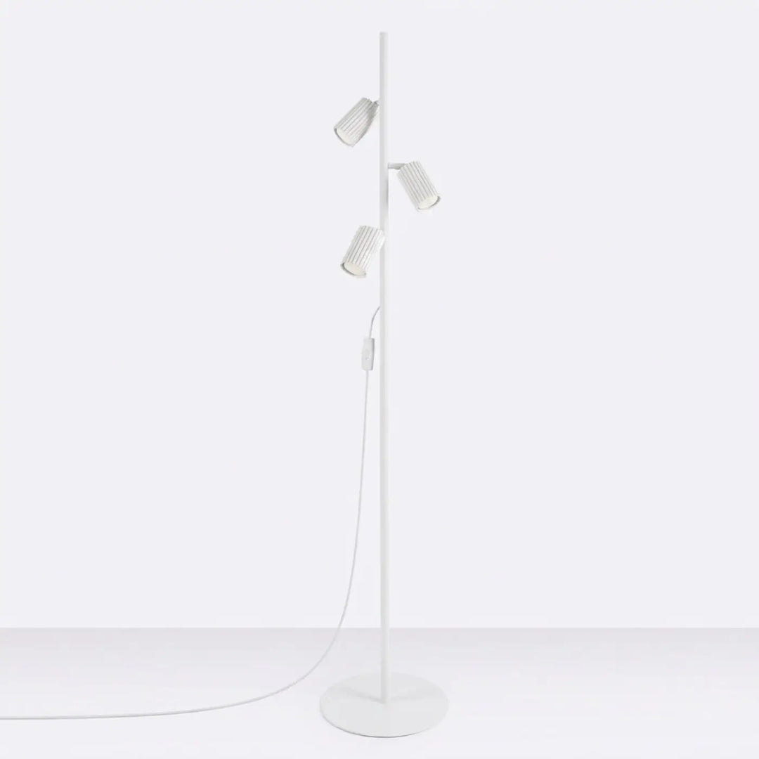 Lampadaire blanc éteint