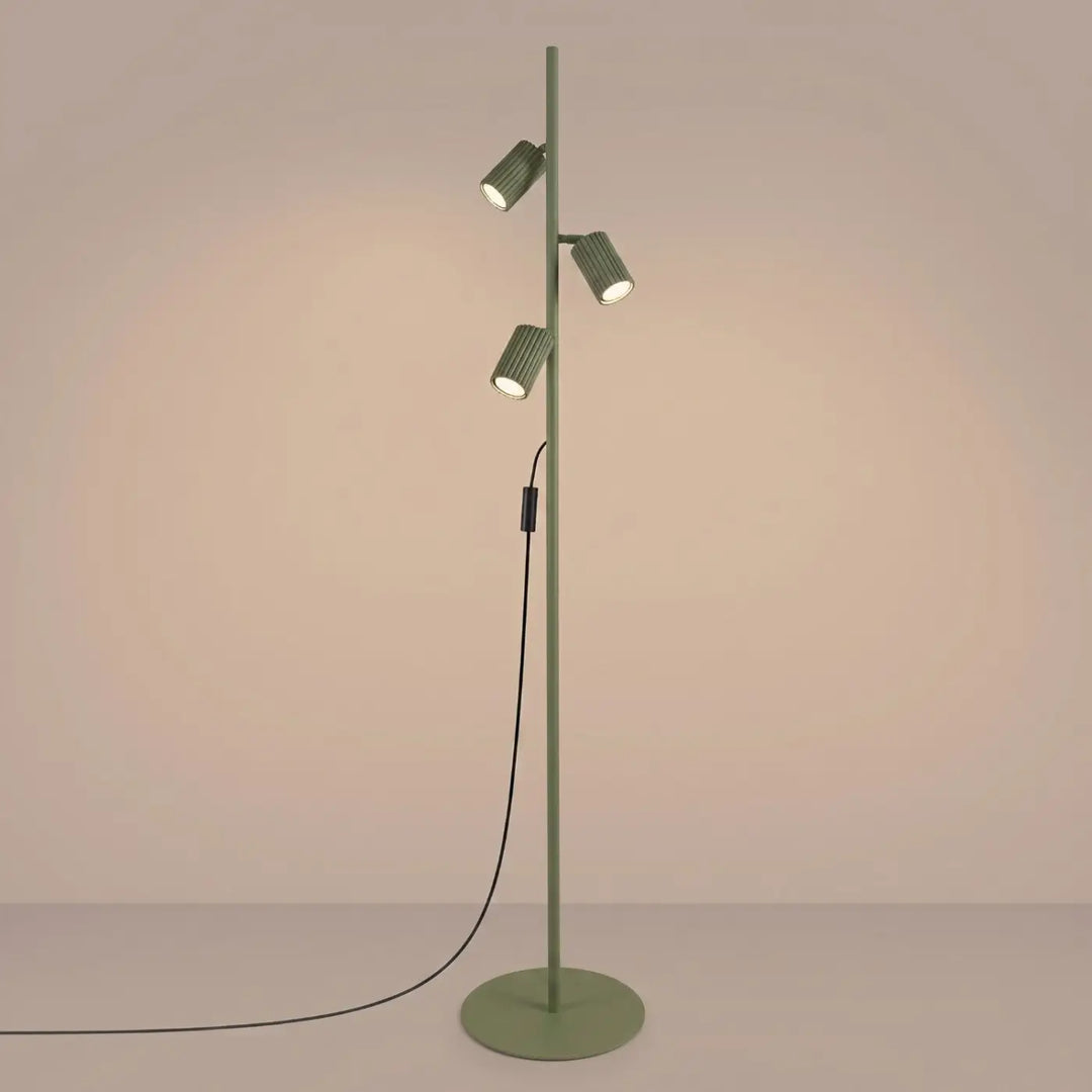 Lampadaire vert olive allumé