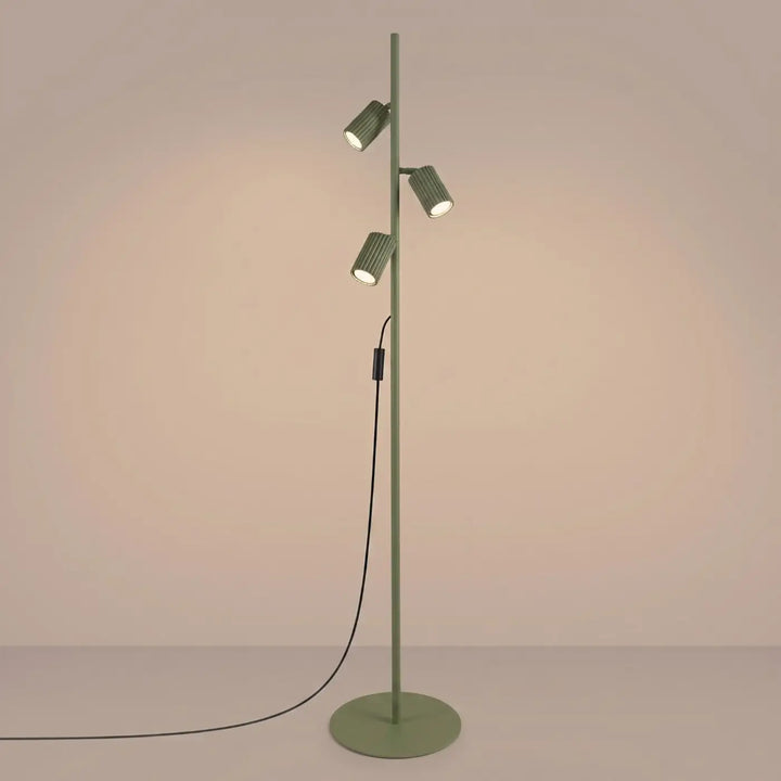 Lampadaire vert olive allumé