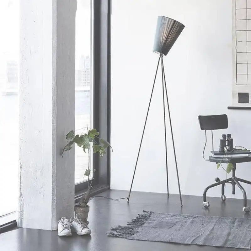 Lampadaire Style Scandinave Avec Abat-Jour Inclinable