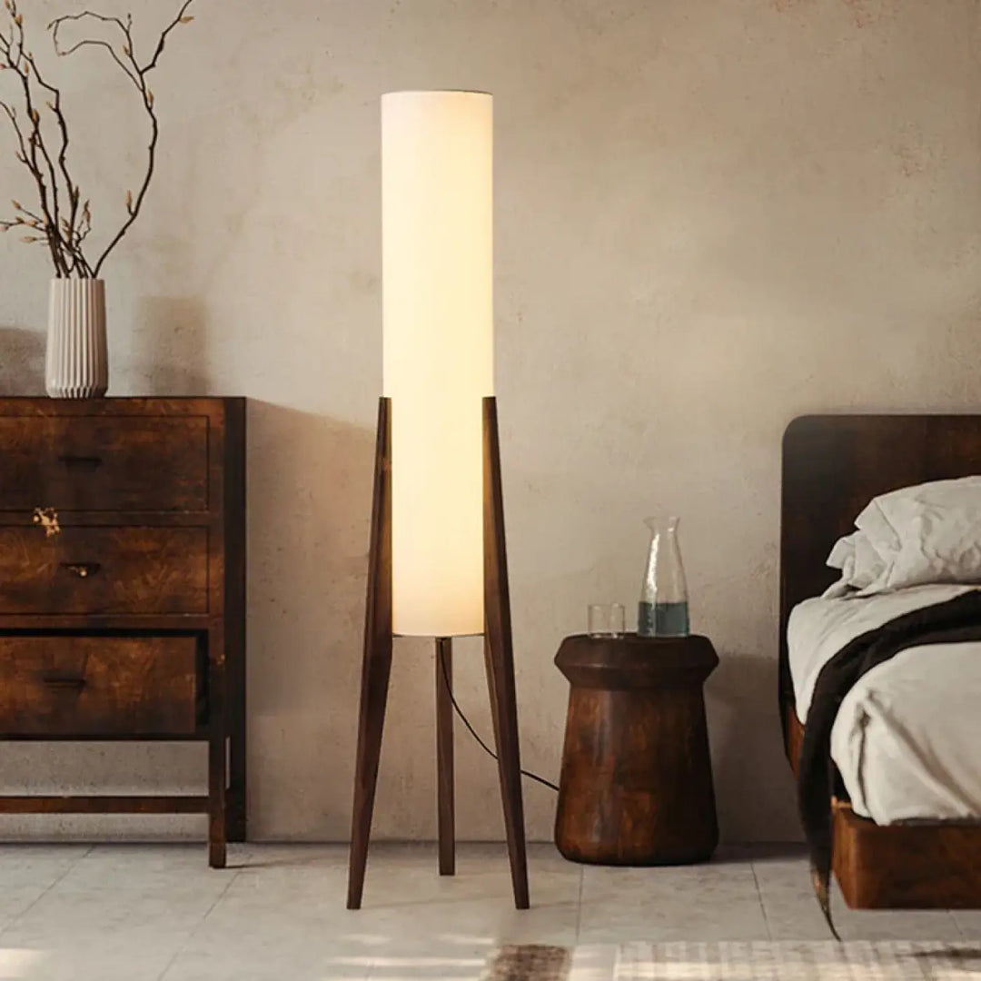 Lampadaire trépied en bois naturel style nordique modern