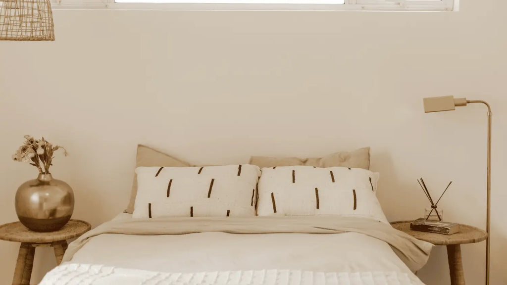 1. Quel type de lampadaire est le mieux adapté pour une chambre d'adulte ?