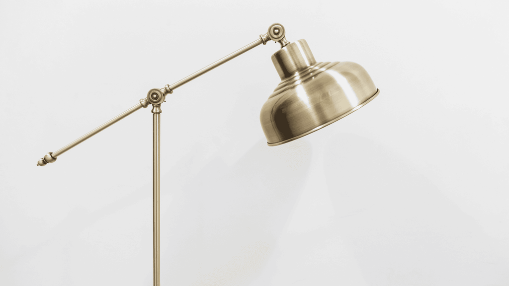 1. Pourquoi choisir un lampadaire halogène sur pied pour votre intérieur ?