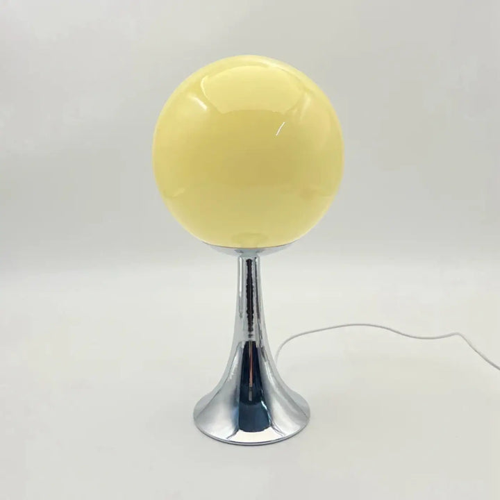 Lampe de chevet boule en verre blanc au style moderne