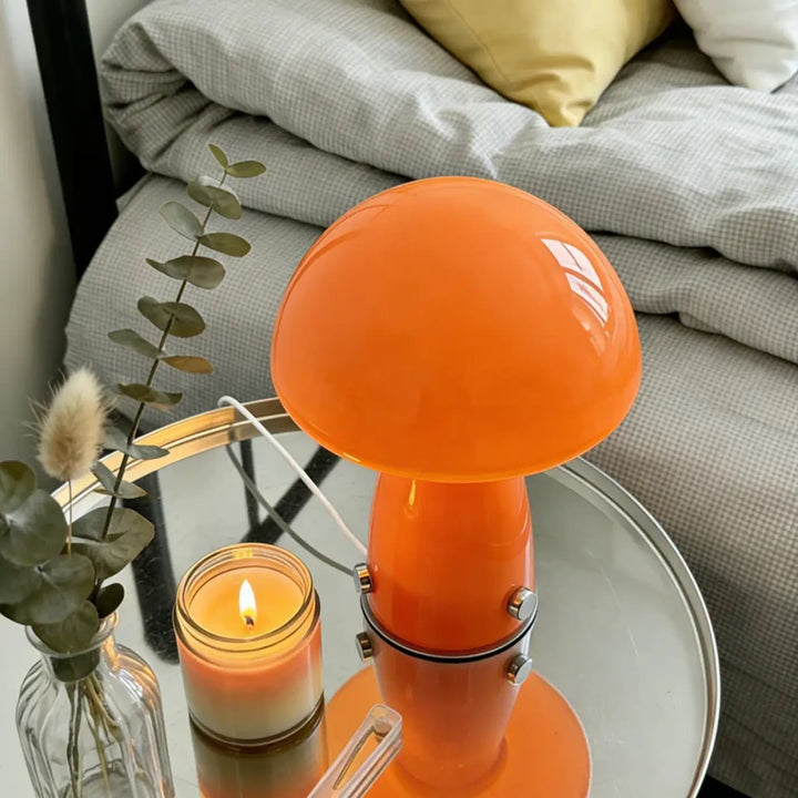 Lampe de chevet champignon euforia orange vif en plastique brillant pour décoration intérieure plus qu’un simple éclairage