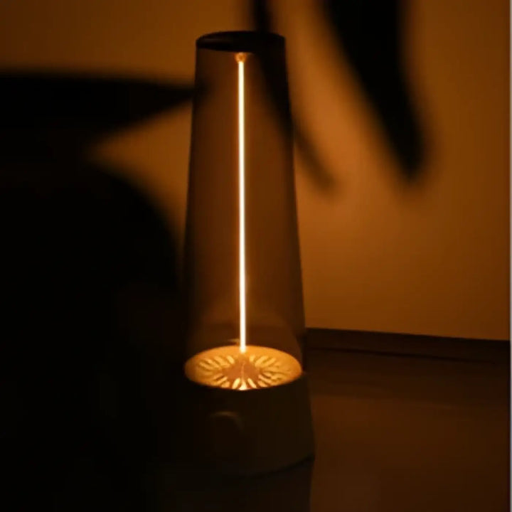 Lampe de chevet conique moderne shadow avec corps cylindrique ambre et lumière chaude intérieure