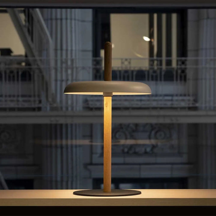 Lampe de chevet sans fil Nivél en bois et acier coloré
