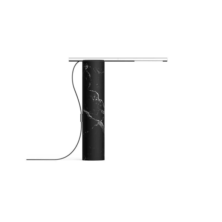 Lampe T.O en marbre noir et baguette chrome