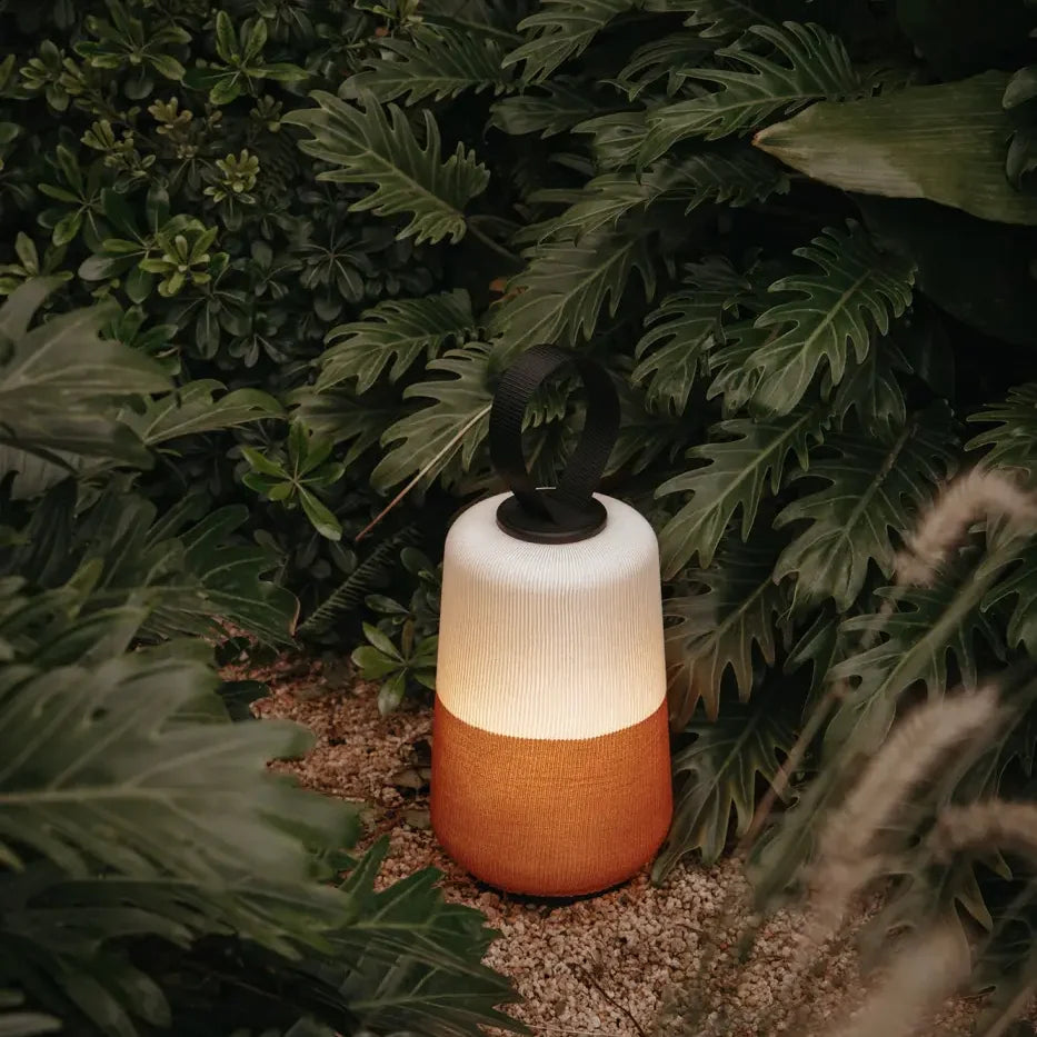 Lampe portable Muna en situation