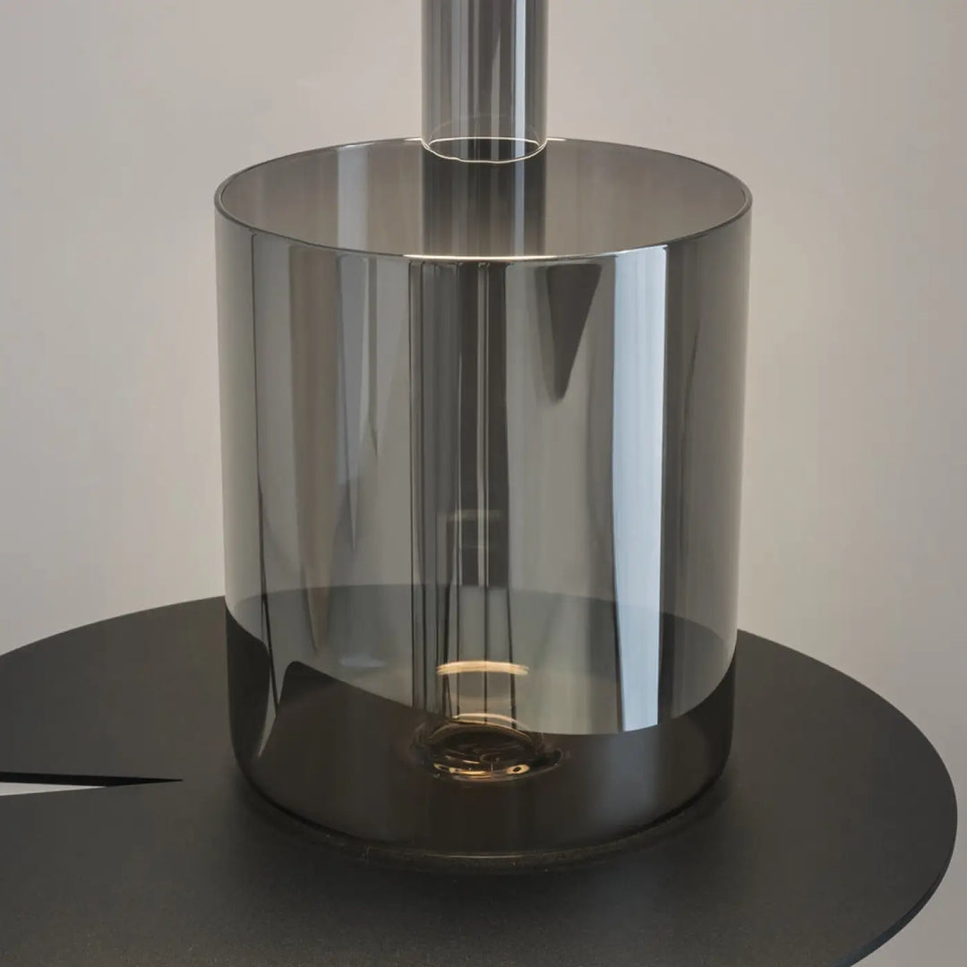 Lampe de chevet cylindrique avec abat-jour en verre fumé foncé et base chrome poli lumière led dimmable rechargeable