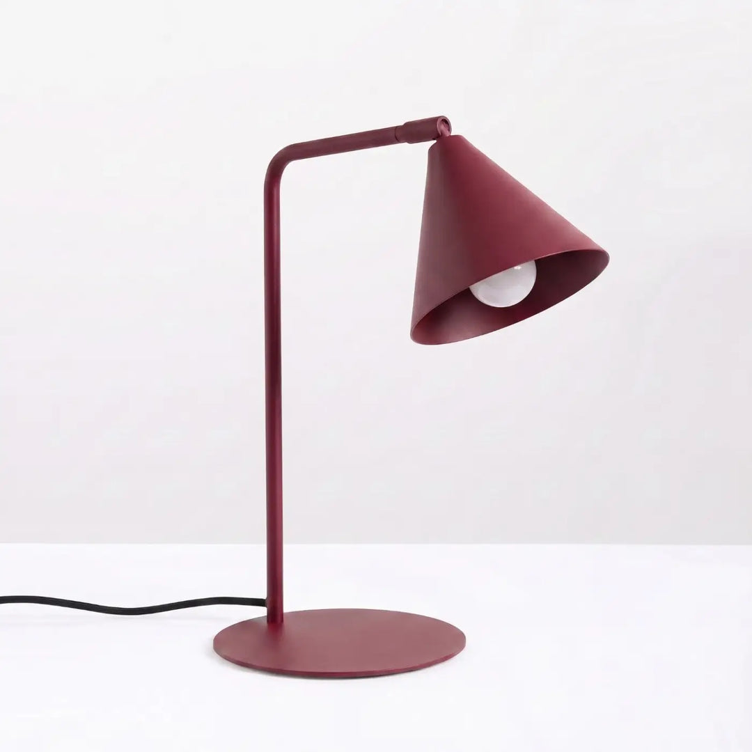 Lampe à poser bordeaux éteinte