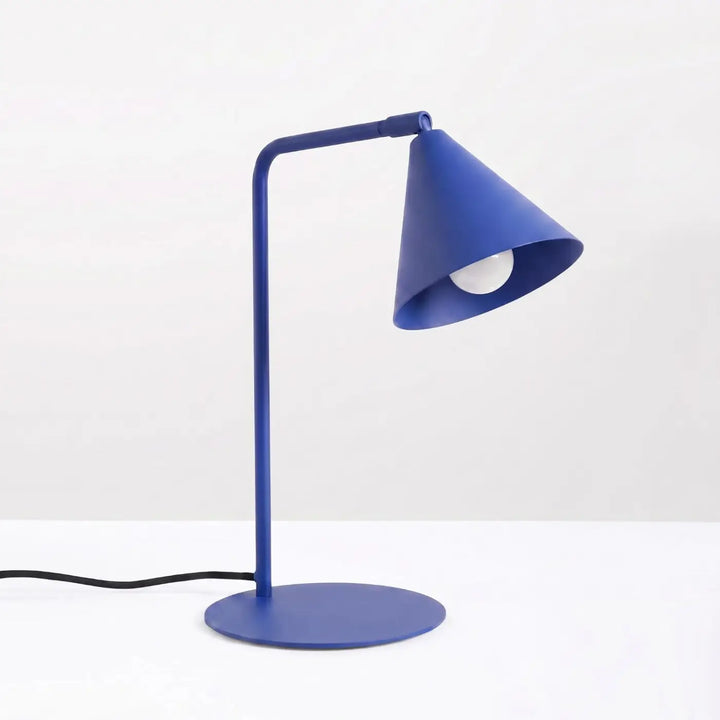 Lampe à poser outremer éteinte