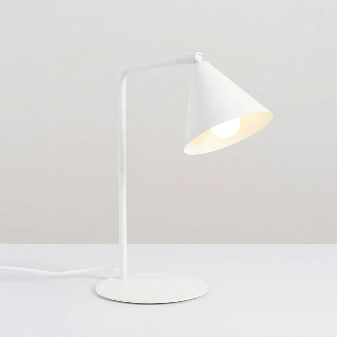 Lampe à poser blanc allumée