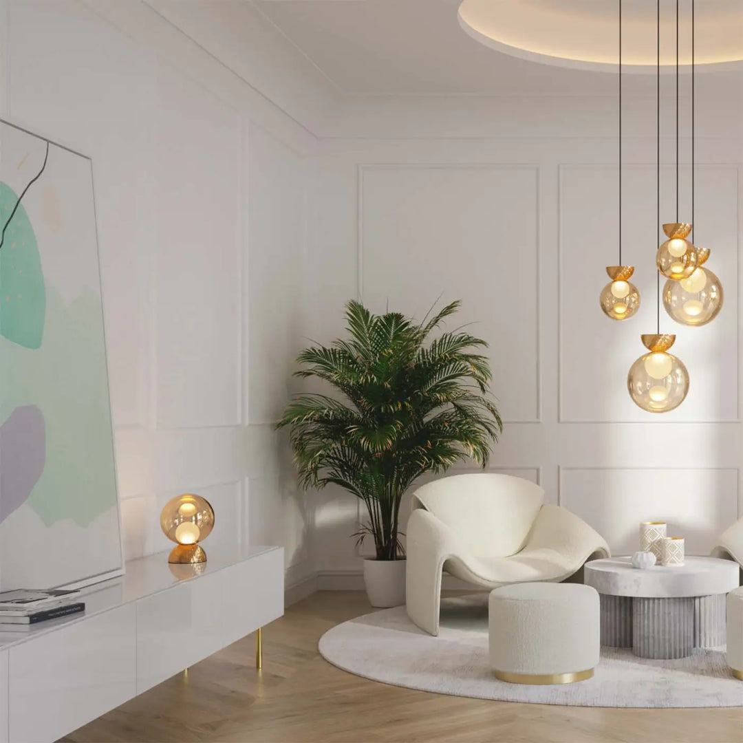 Lampe de chevet charme avec sphère lumineuse cachée dorée et verre dépoli pour une ambiance élégante